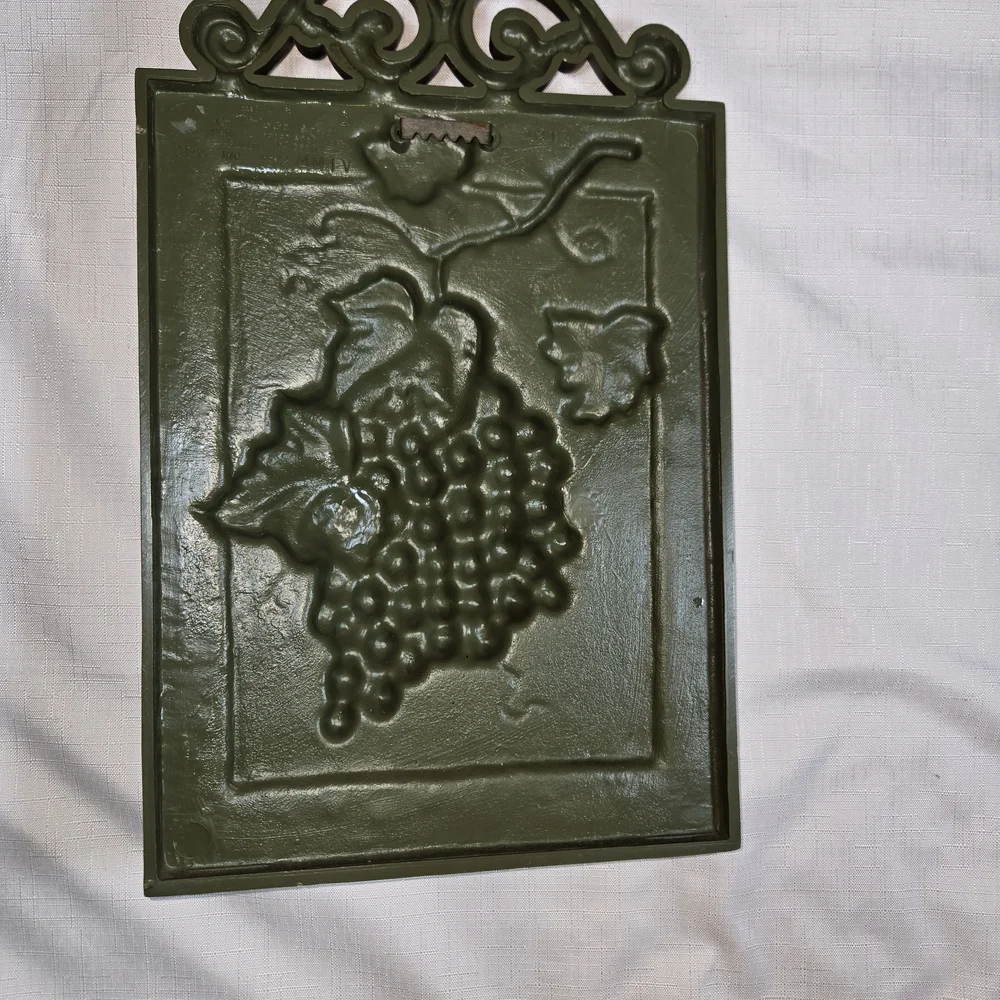 Grape Wall Art with Green and Gold Details
